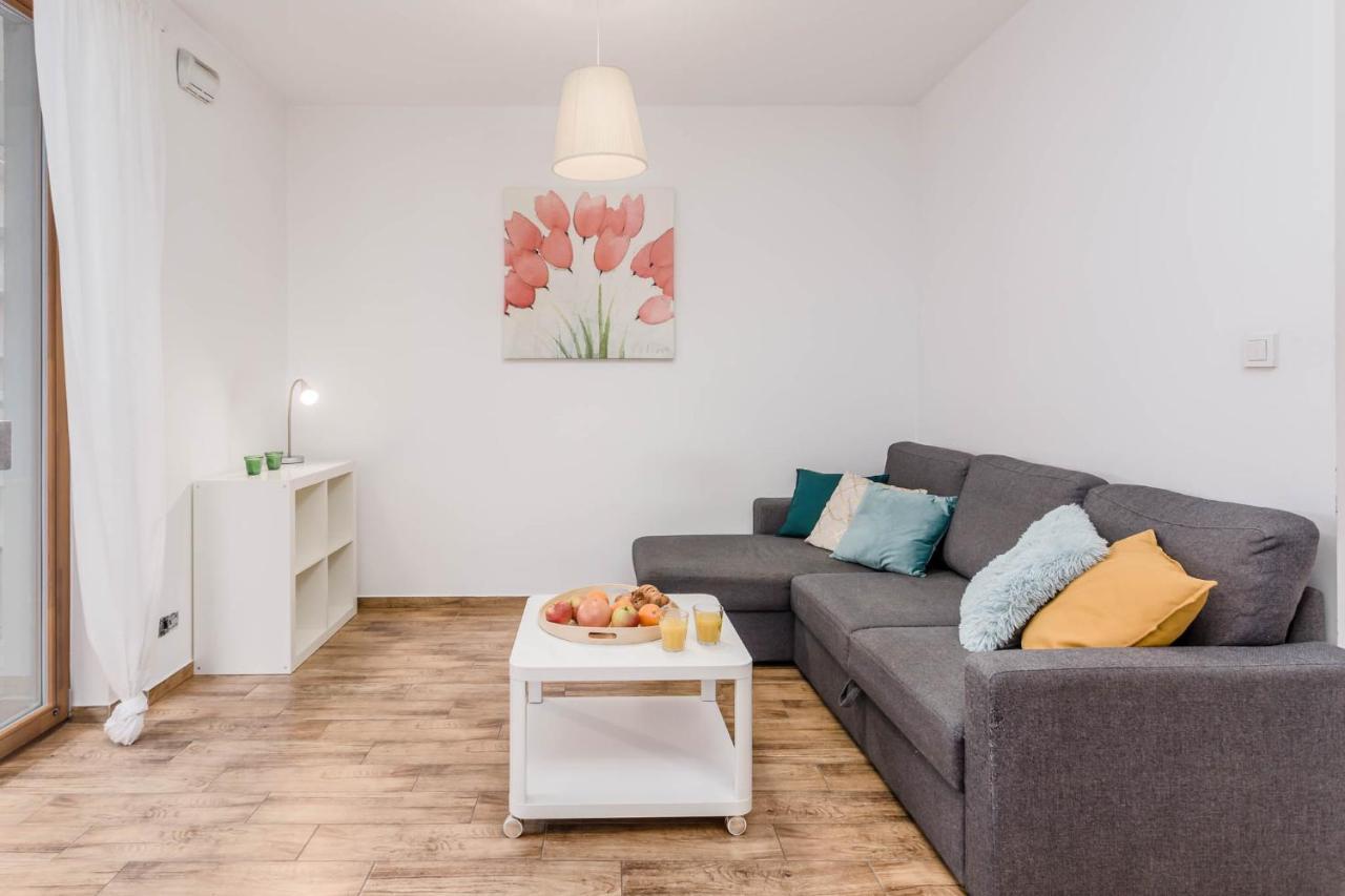 Chill Apartments Wola Center Warsaw Ngoại thất bức ảnh