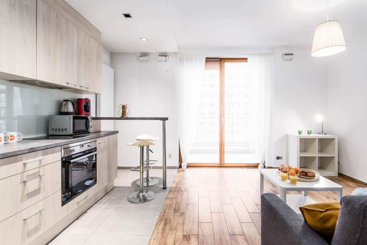 Chill Apartments Wola Center Warsaw Ngoại thất bức ảnh