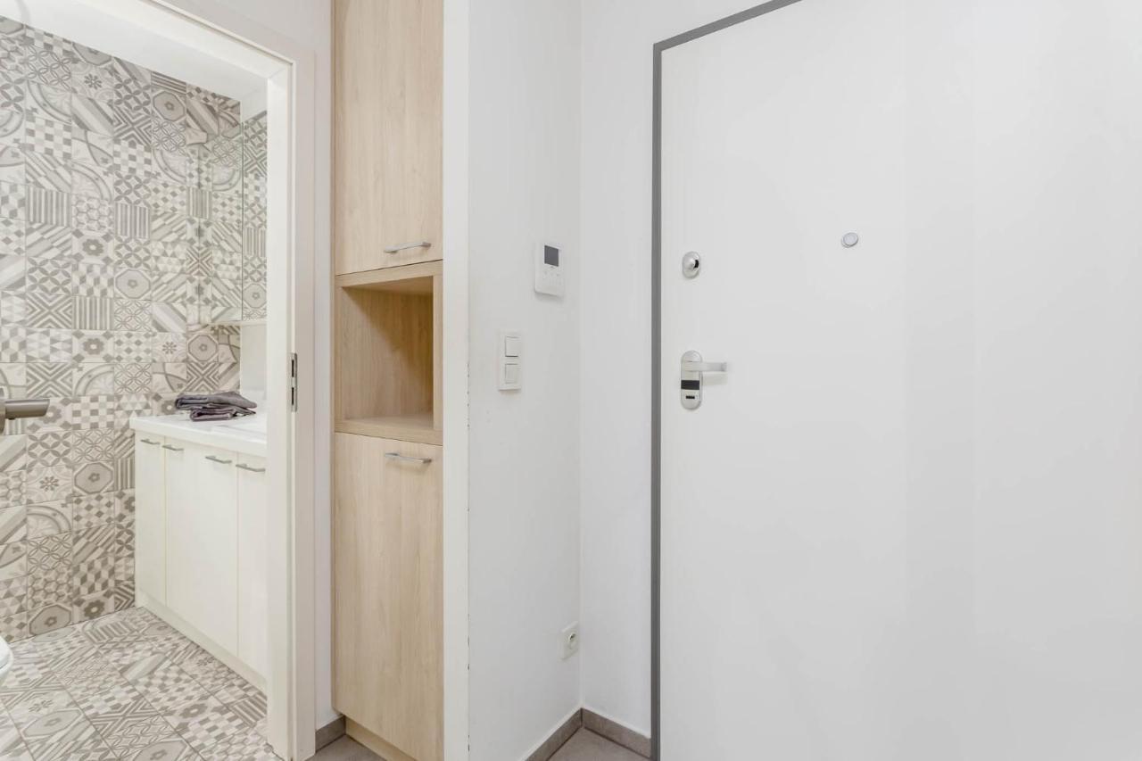 Chill Apartments Wola Center Warsaw Ngoại thất bức ảnh